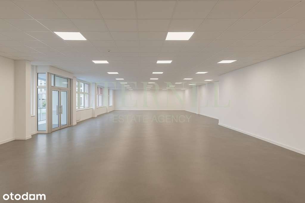 Inwestycyjny lokal handlowy 630m w centrum osiedla-0