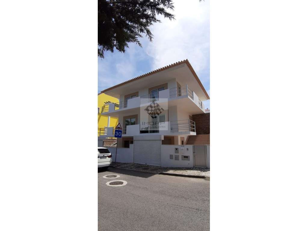 Moderna Moradia T4 com piscina Póvoa Santa Iria - Grande imagem: 4/32