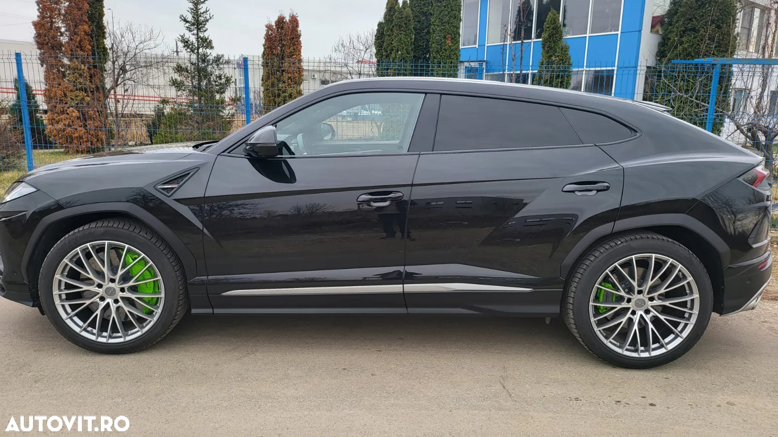 Lamborghini URUS Standard - 5