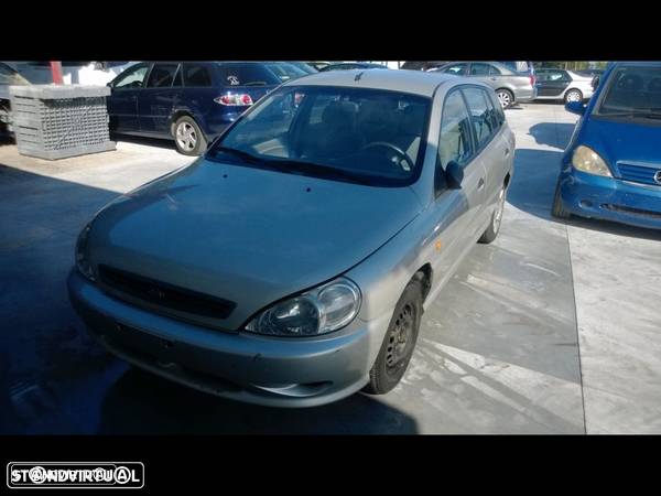 Traseira/Frente/Interior Kia Rio 2001 - 1