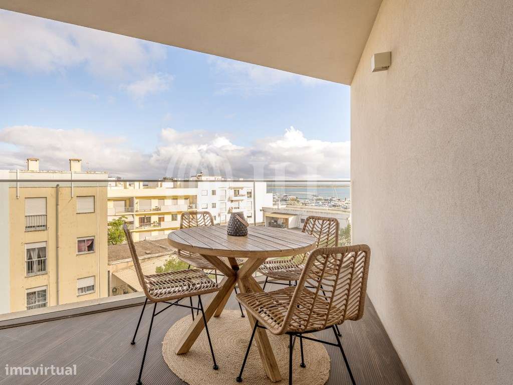 Apartamento T2 mobilado, em condomínio, Olhão, Algarve - Grande imagem: 3/26