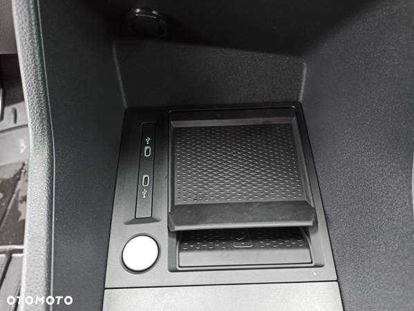 Ford Tourneo Connect - 17