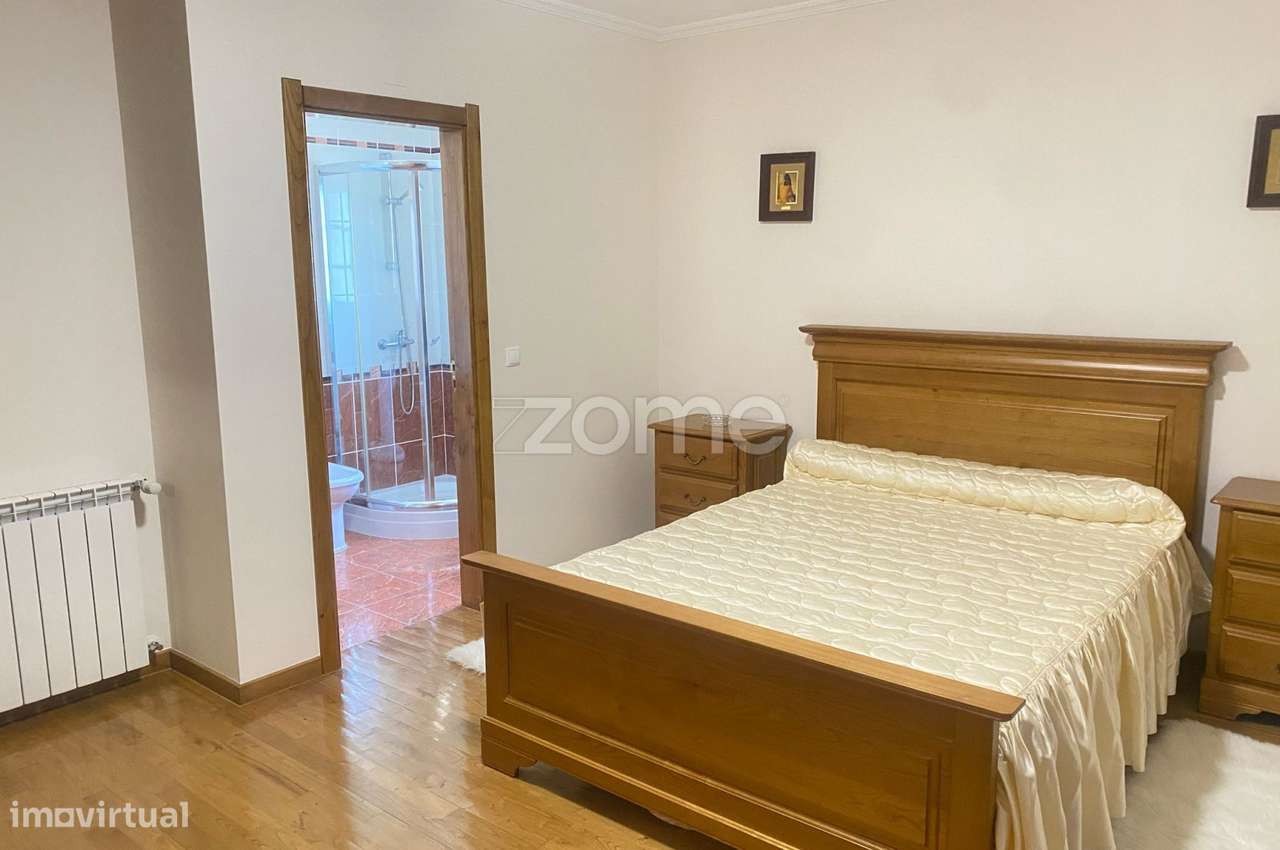 Moradia Geminada T3 com Jardim-6