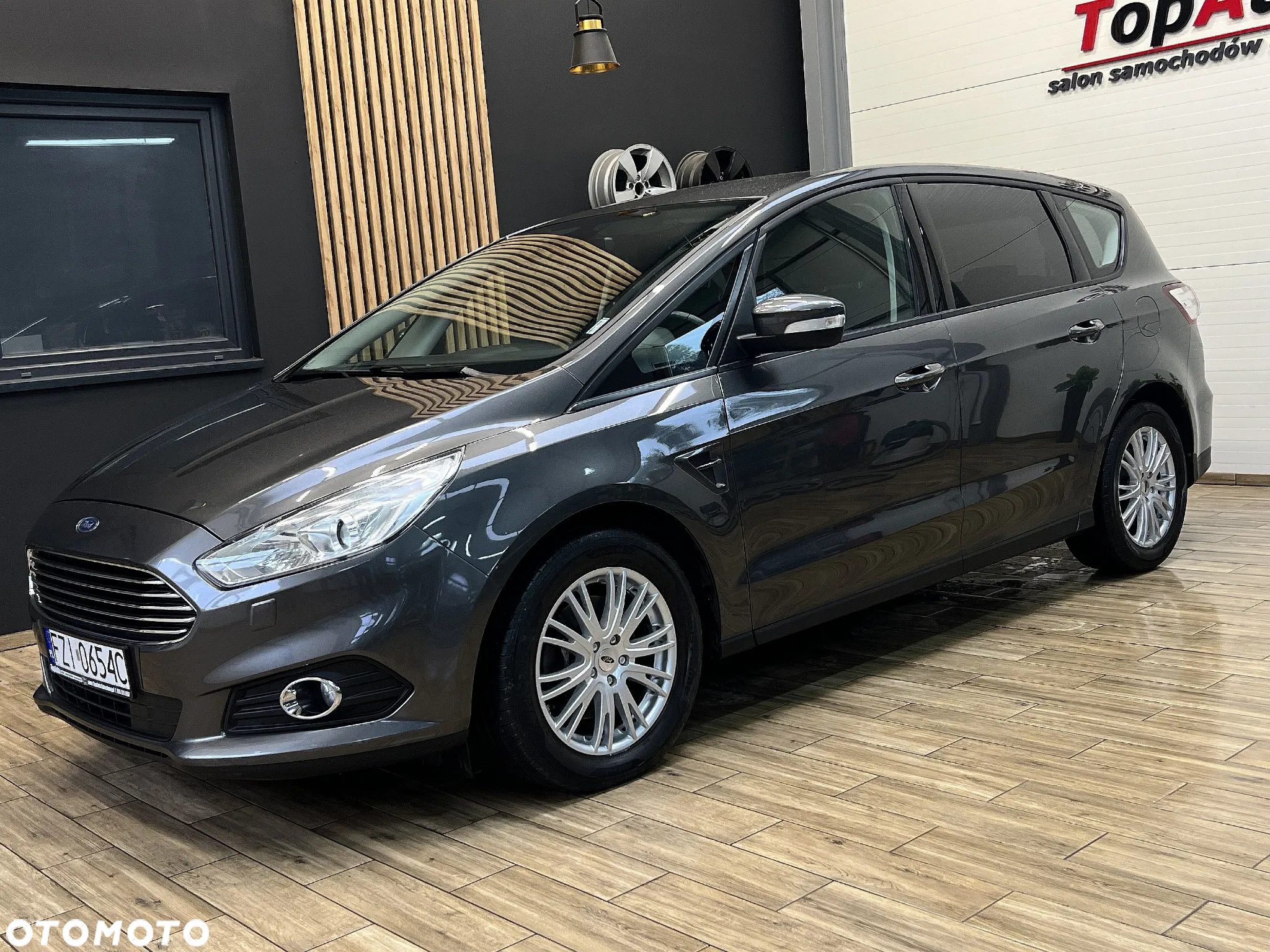 Ford S-Max 2.0 TDCi Titanium PowerShift - 12