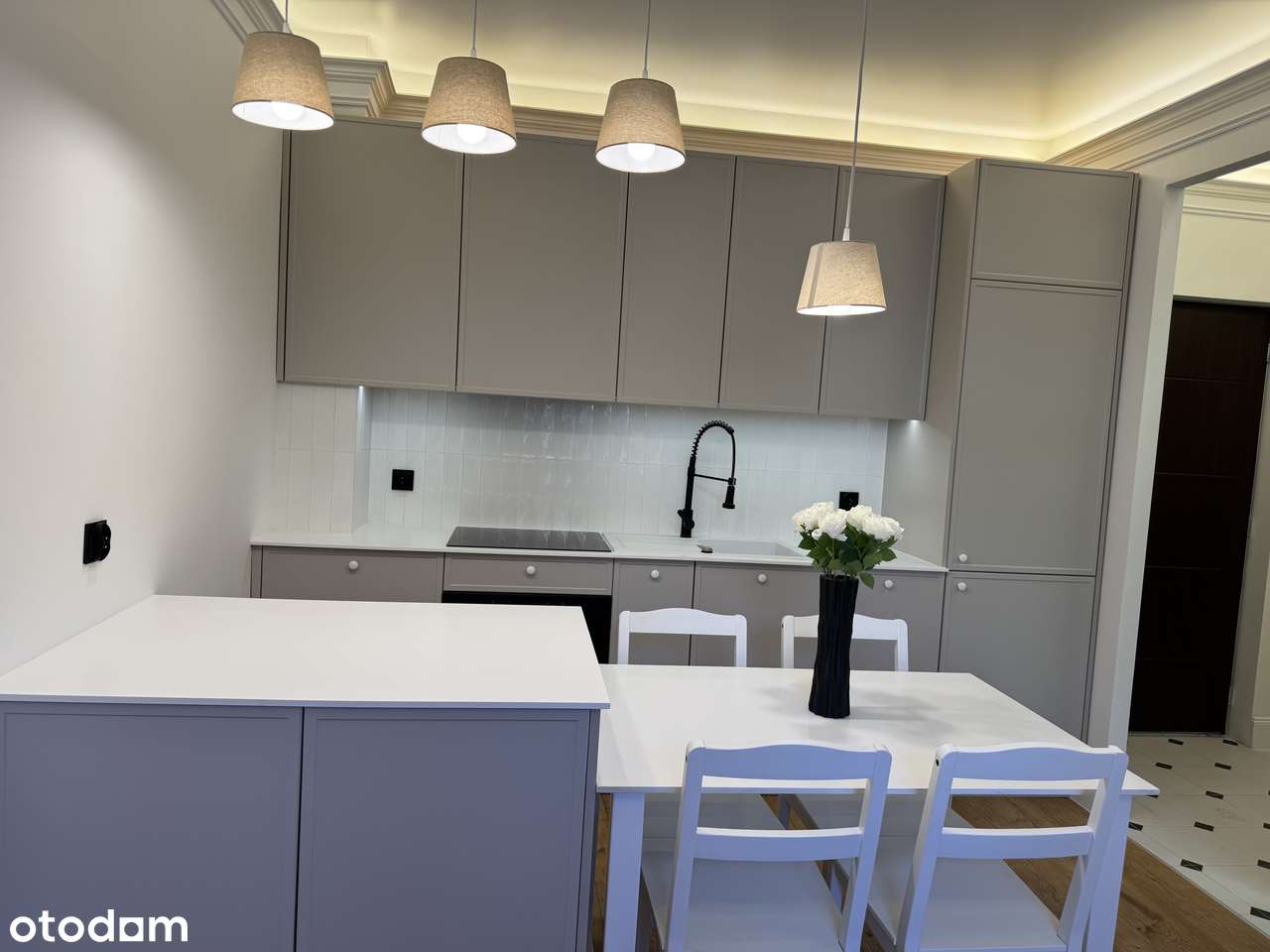 2 Pokoje po generalnym remoncie Wysoki Standard Wyposażone do Wejścia-9