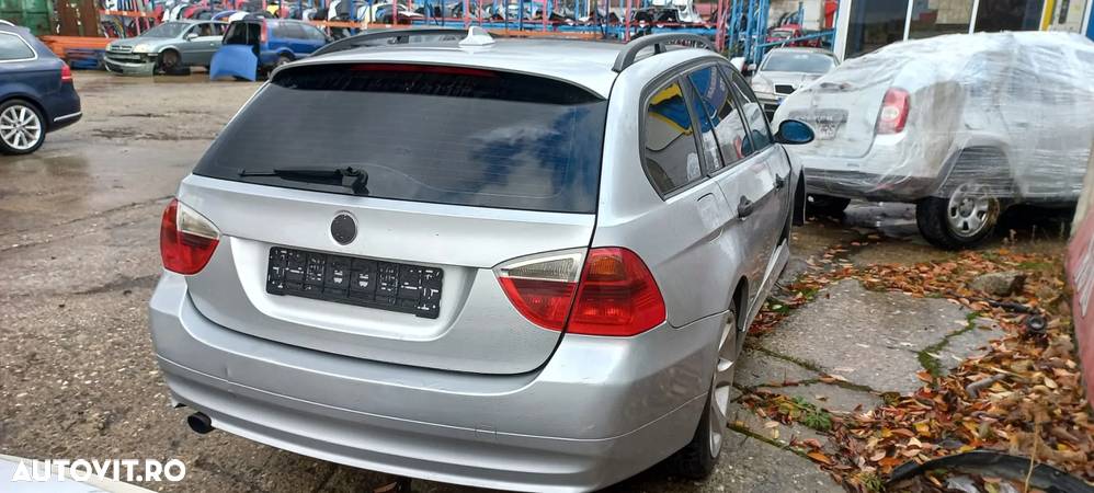 Dezmembram BMW 320D E91 M47 D20 - 1