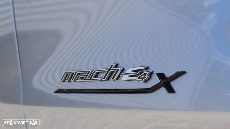 Ford Mustang Mach-E Alargada AWD - 19