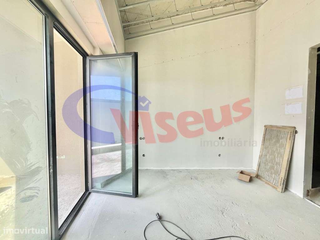 Moradia T3 + Escritório Nova junto à Praia Canidelo-31