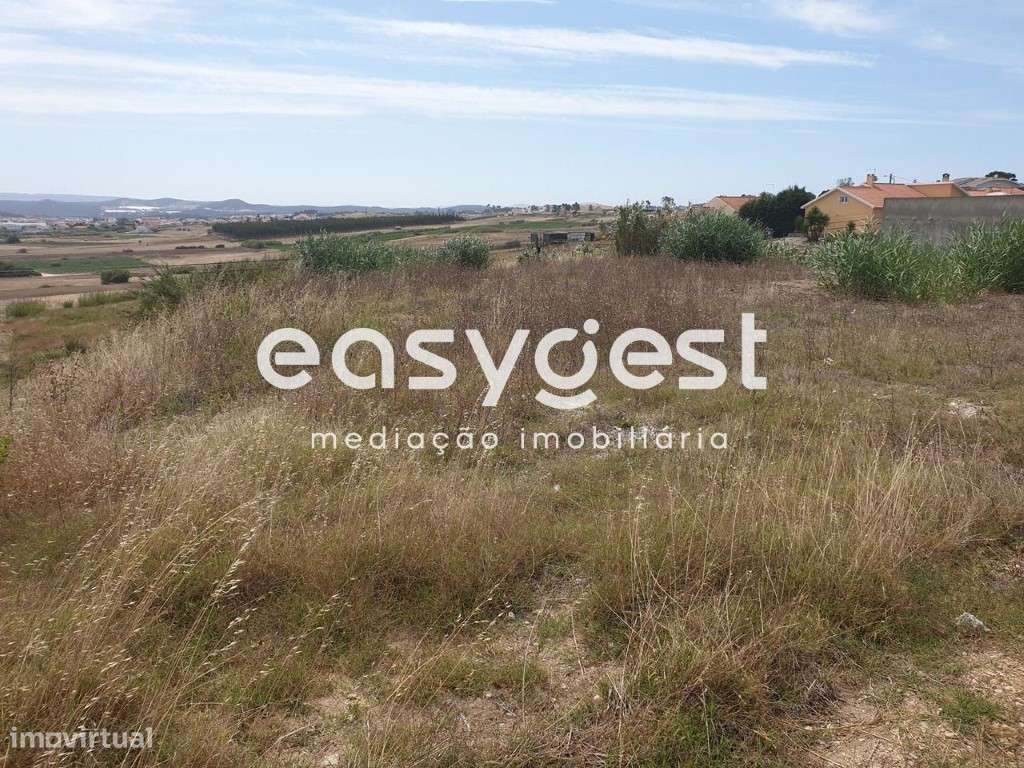 Terreno urbano para construção localizado junto às praias - Grande imagem: 2/8