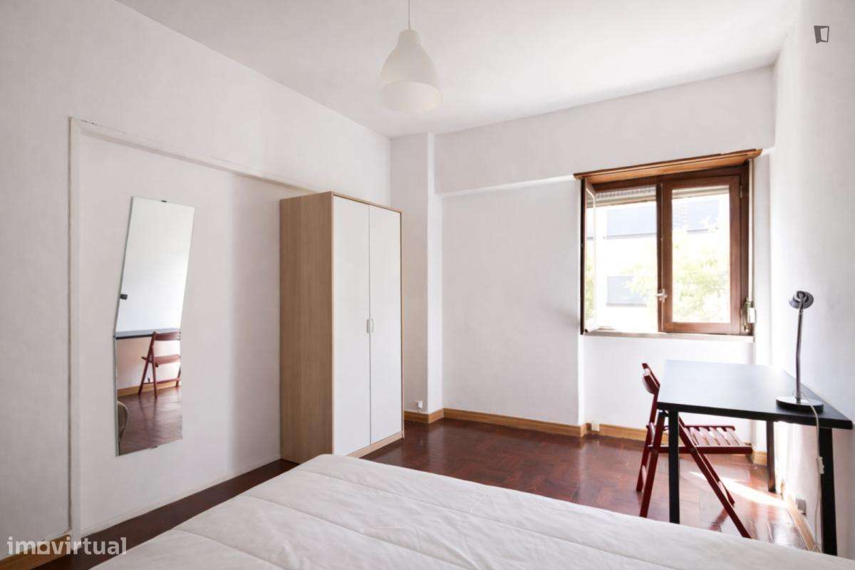 Quarto - localizado em Alcântara Lisbon - Grande imagem: 3/13