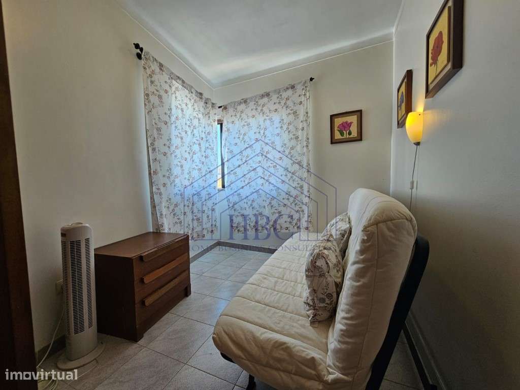 Moradia T3 de três andares no centro da Fuseta-10