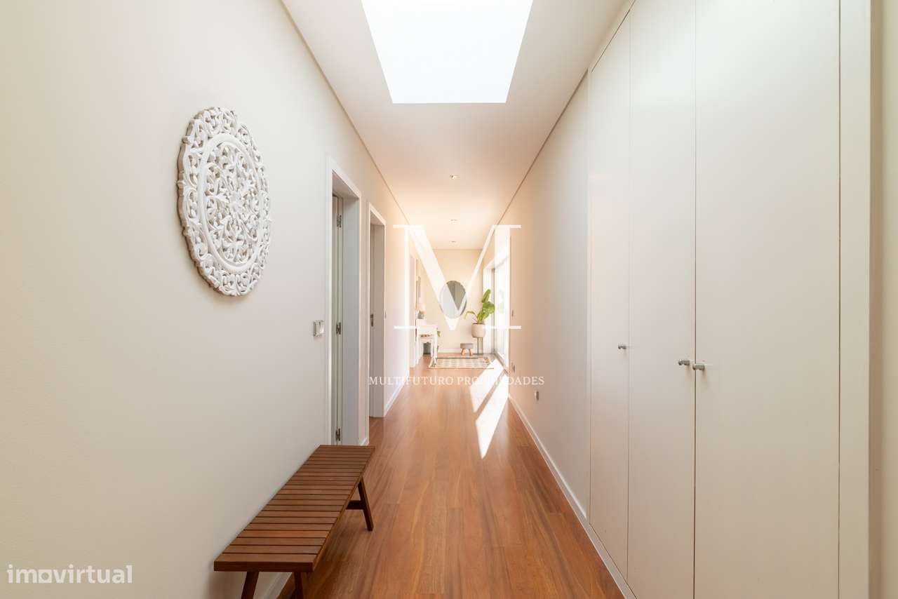 Famalicão | Propriedade T3+1 Térrea | 1.500 m² | Piscina | Jardim | LU-18