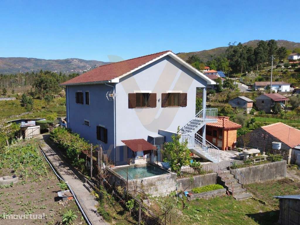 Moradia T3 e Terreno 500 m² | Sá - Arcos de Valdevez-0