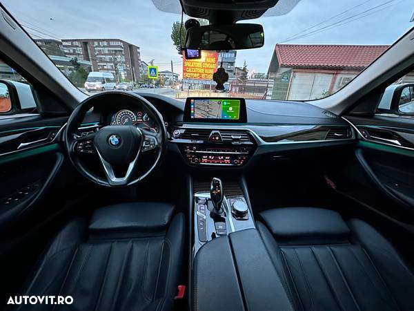 BMW Seria 5 530e Aut. Luxury Line - 11