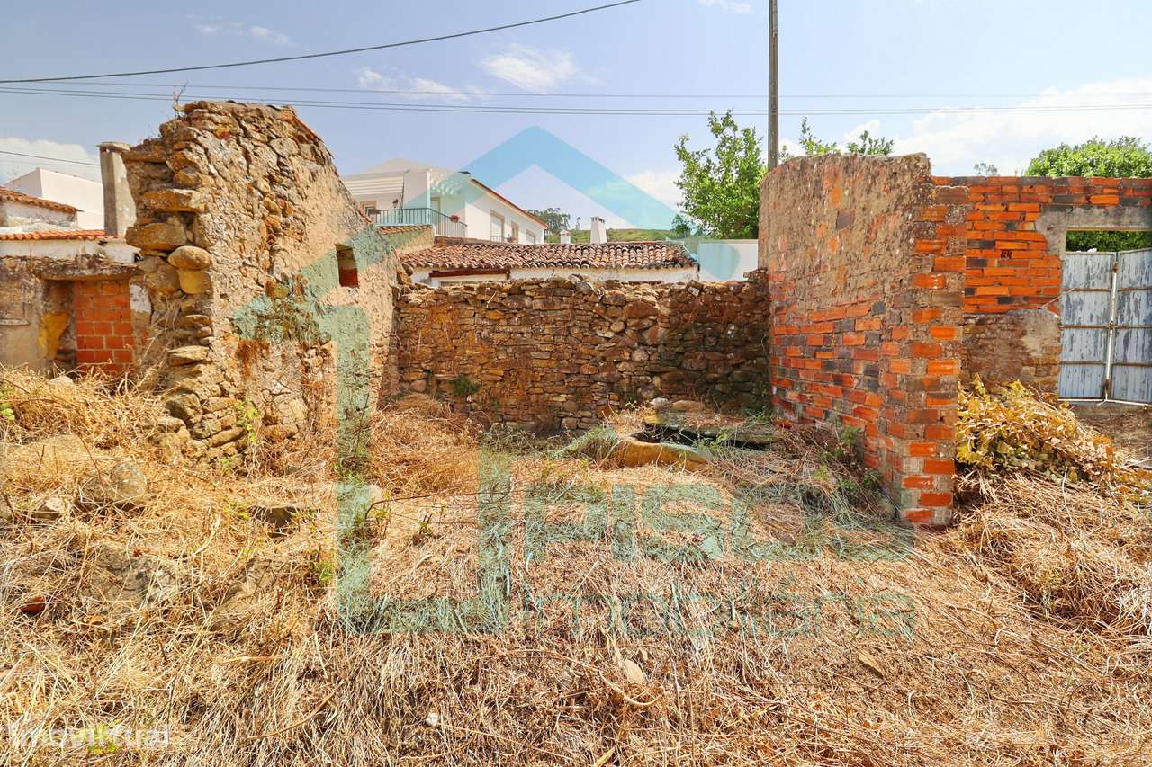 Moradia para recuperar 323 m², dois pisos, 25 minutos de Torres Vedras-10