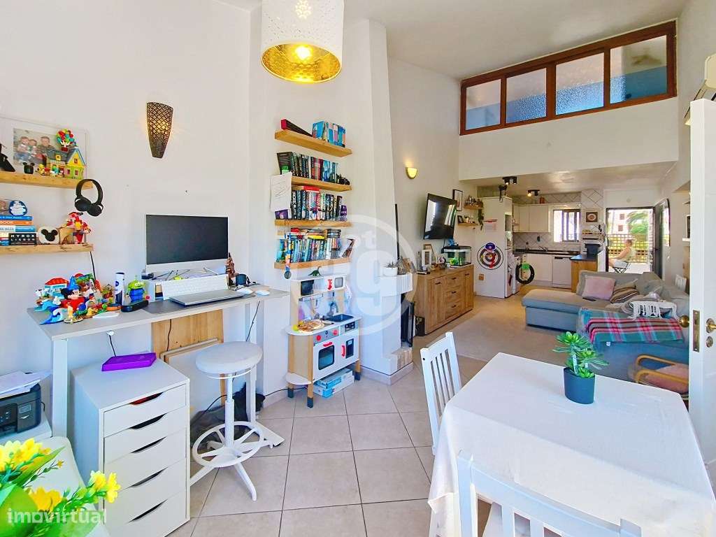 Apartamento duplex com 3 quartos, parqueamento privado e inserido n...-8
