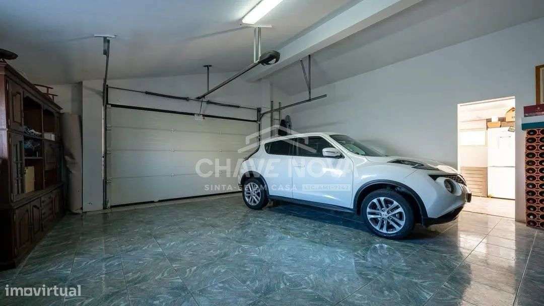 Moradia Isolada V4 c/ Jardim e Piscina em Oliveira de Azeméis-6