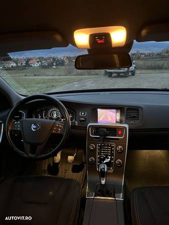 Volvo V60 D3 Kinetic - 9