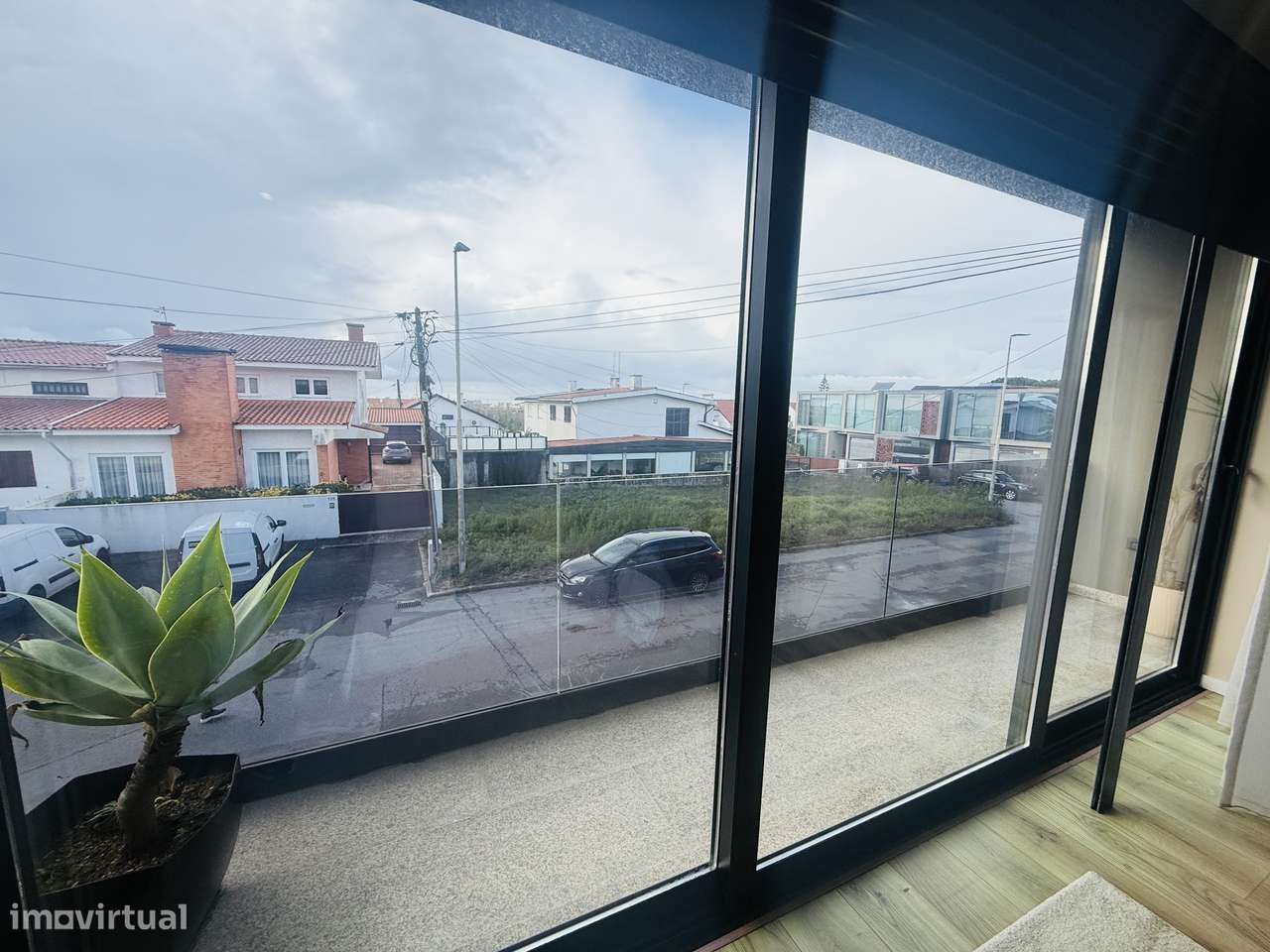 Moradia 3 frentes 200m praia-16