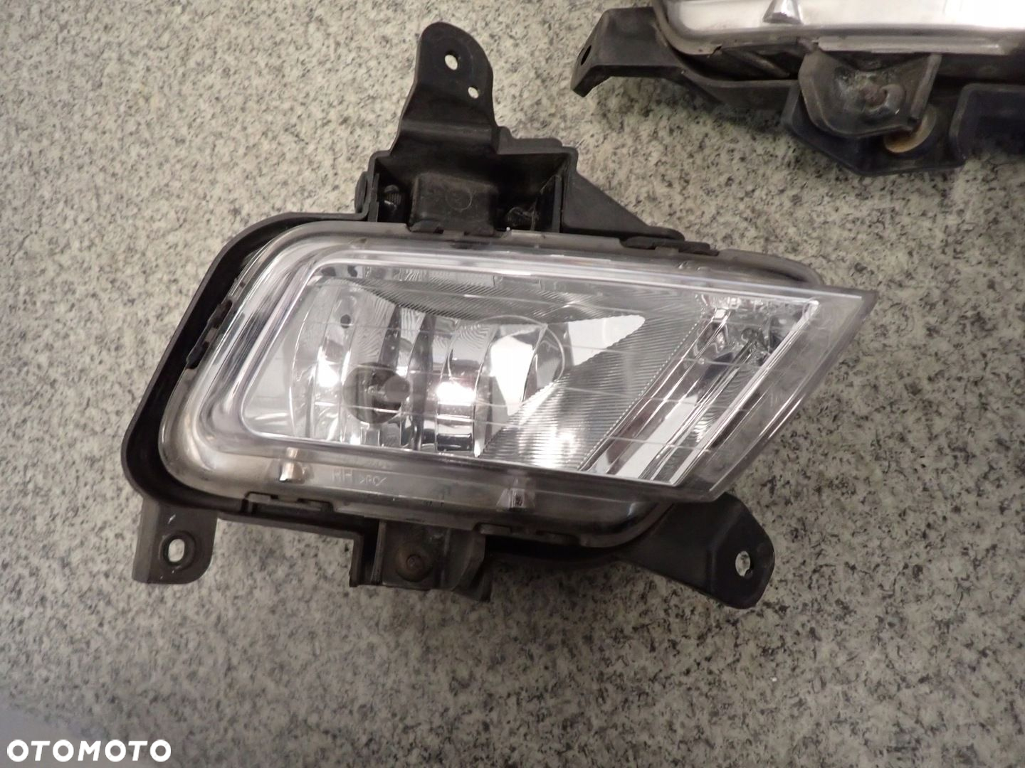 KIA CEED 10-12 HALOGEN PRZEDNI PRAWY - 2