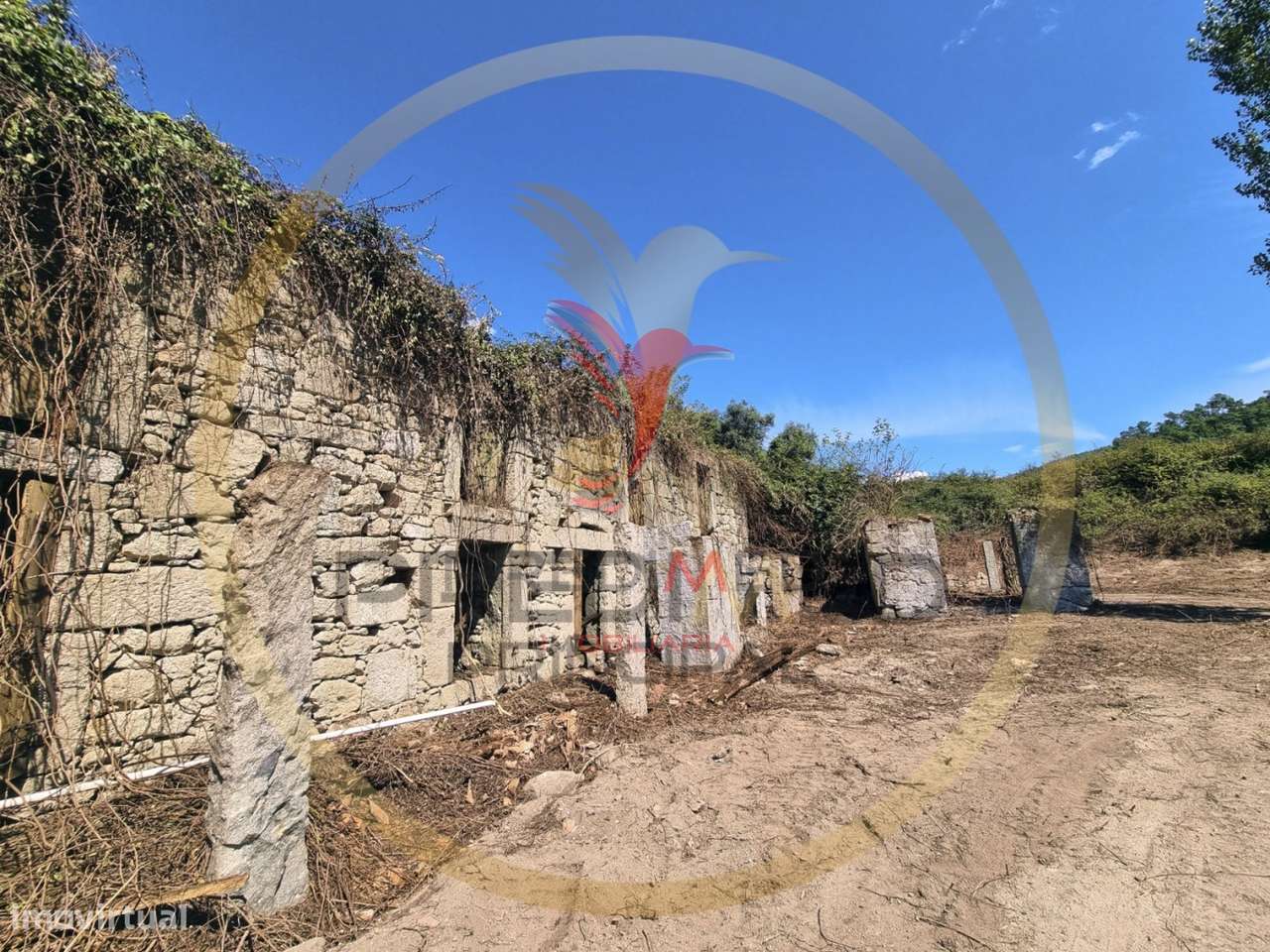 Terreno com ruina - Póvoa de Lanhoso - Grande imagem: 5/16