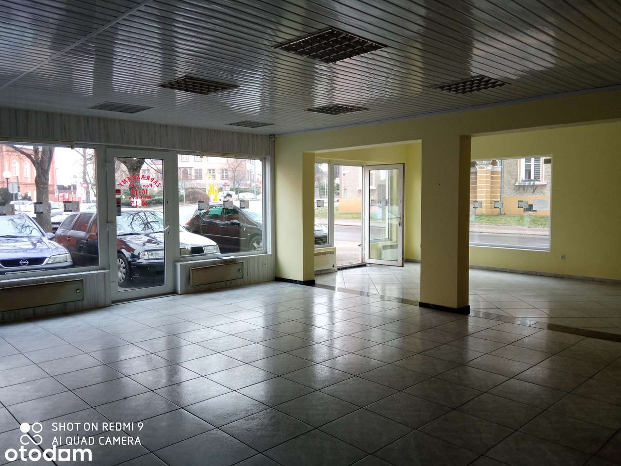 sprzedaż dz. nr 829/22 ob. Os. Drzewice, zab. pawilonem handlowym-3