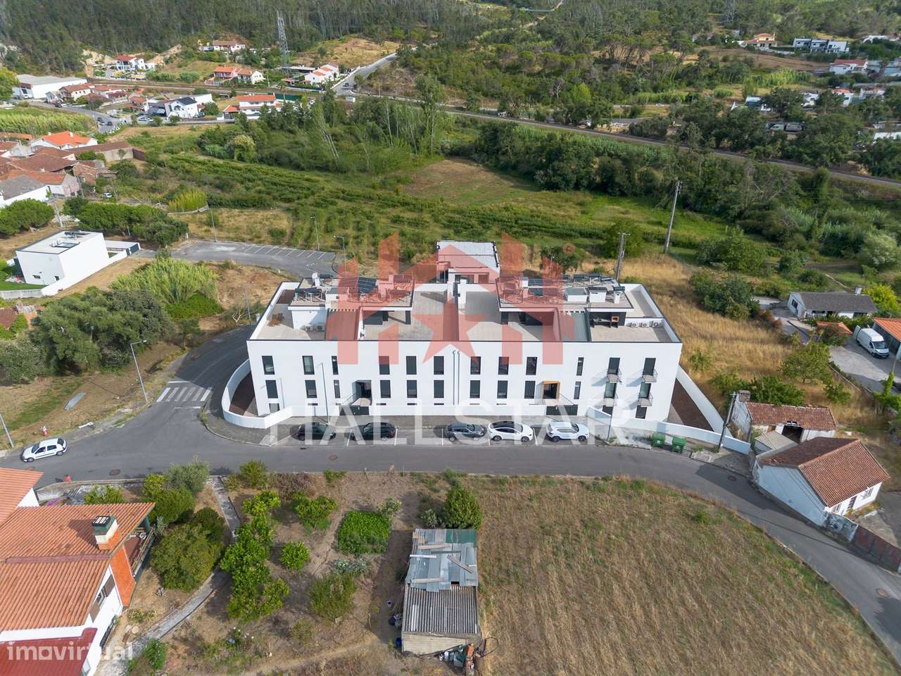 Apartamento T1 / Cozinha Equipada / Barosa-29
