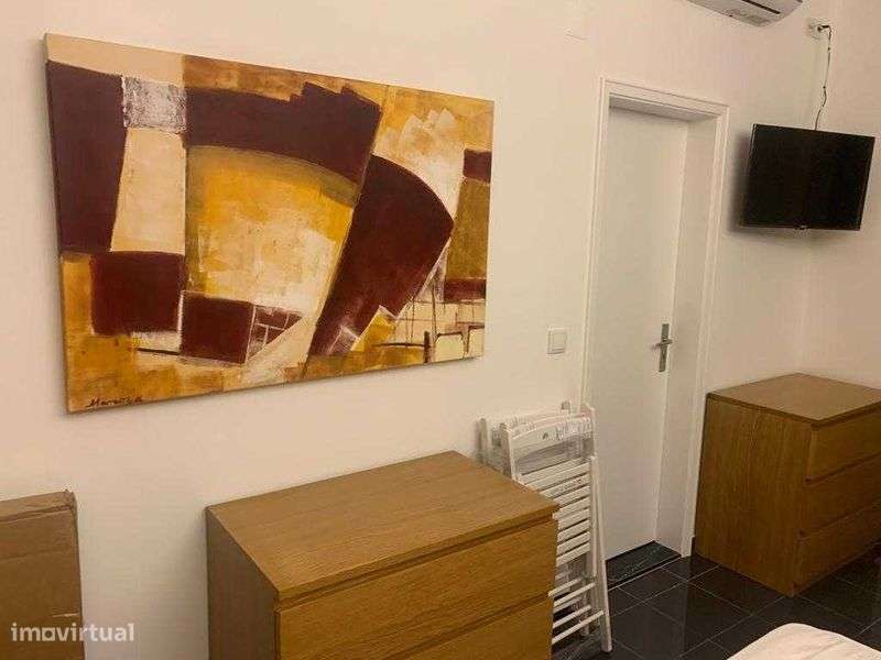 Apartamento T0 mobilado próximo ao Marquês de Pombal - Grande imagem: 4/11