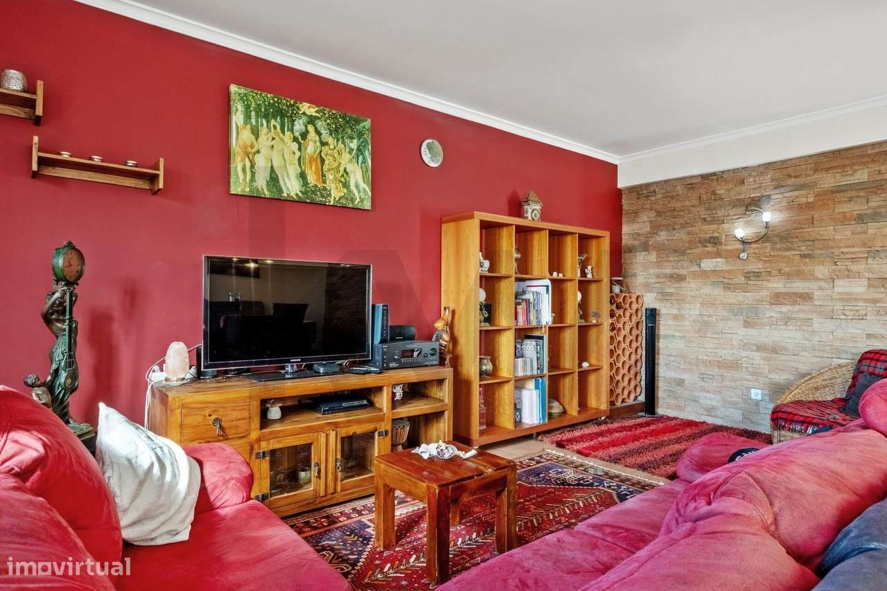 Moradia Geminada T3 no Caniço de Baixo – Conforto e Tranquilidade na I - Grande imagem: 5/47