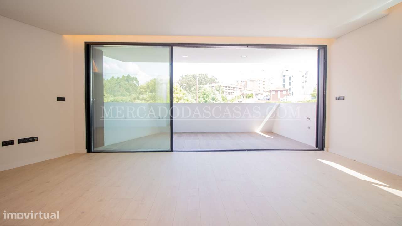 Apartamento T4 Amplas áreas, garagem, Luxo-11
