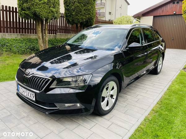 Skoda Superb Combi 2.0 TDI Ambition - 1