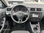 Volkswagen Jetta 1.6 TDI Comfortline - 9