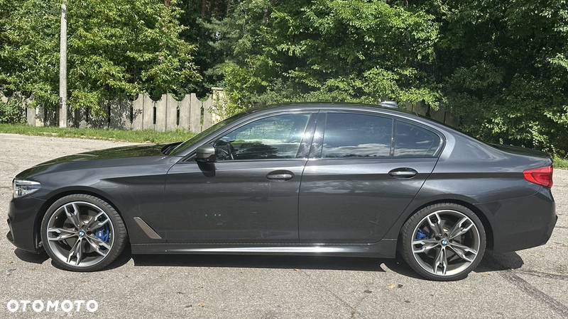 BMW Seria 5 M550i xDrive sport - 4