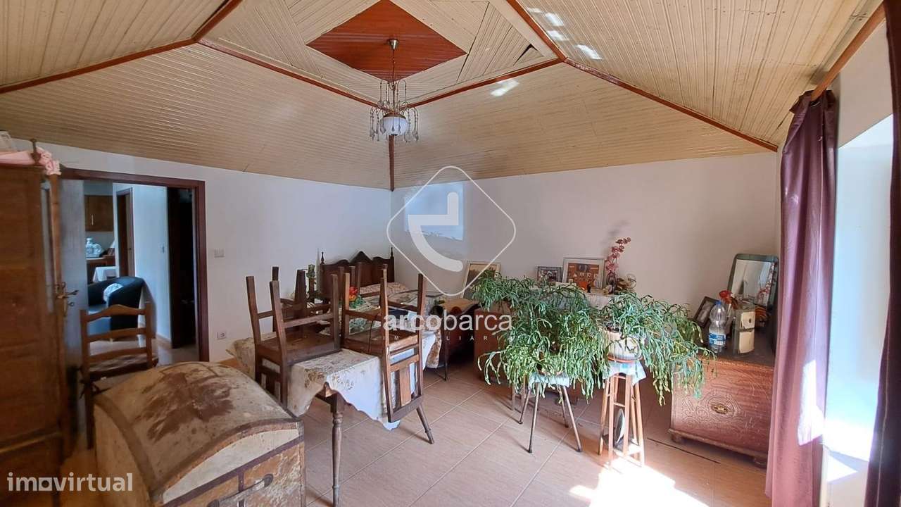 Moradia T1 habitavél c/terreno e anexo,segunda casa em pedra p/reabili-3