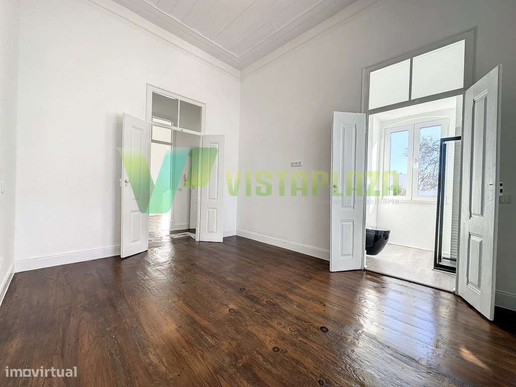 Moradia Geminada T2+2 Remodelada com Garagem, Espaço Exterior e Exc...-7