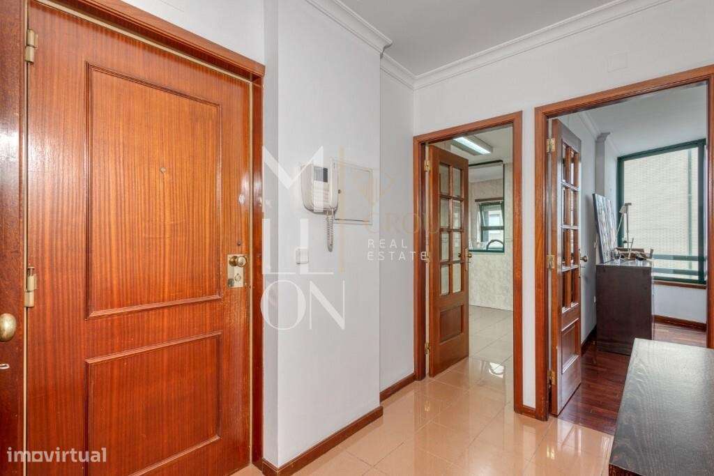 Apartamento T2 Equipado e Mobilado na Praceta Bernarda Ferreira Lacerd - Grande imagem: 5/19