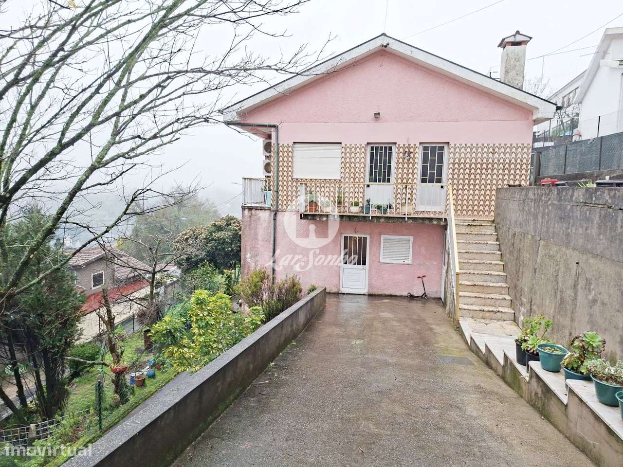 Moradia Bifamiliar  T3+T3 e Garagem para 2 carros em Vale S. Cosme ... - Grande imagem: 3/14