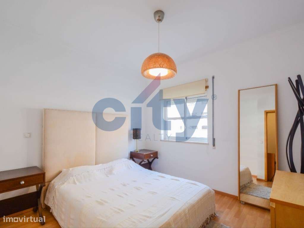 APARTAMENTO T1 COM GARAGEM EM TELHEIRAS JUNTO AO PINGO DOCE-12