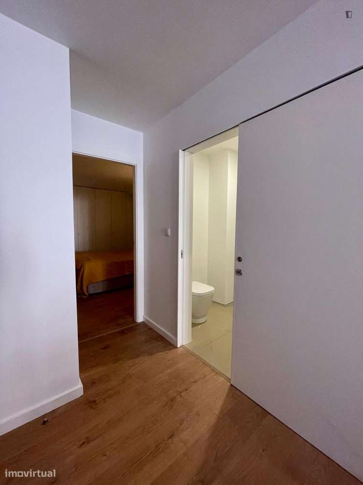 Apartamento com 1 quartos - localizado em Sé Porto - Grande imagem: 5/10
