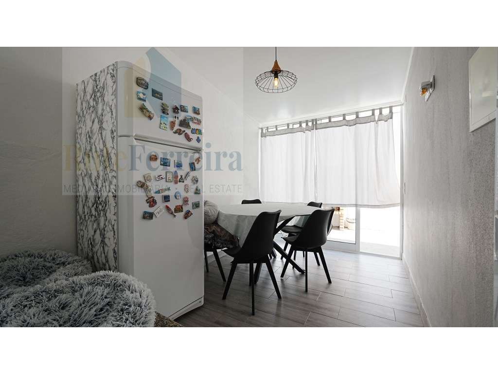 Moradia T2 com espaço exterior localizada junto à cidade de Torres ...-7