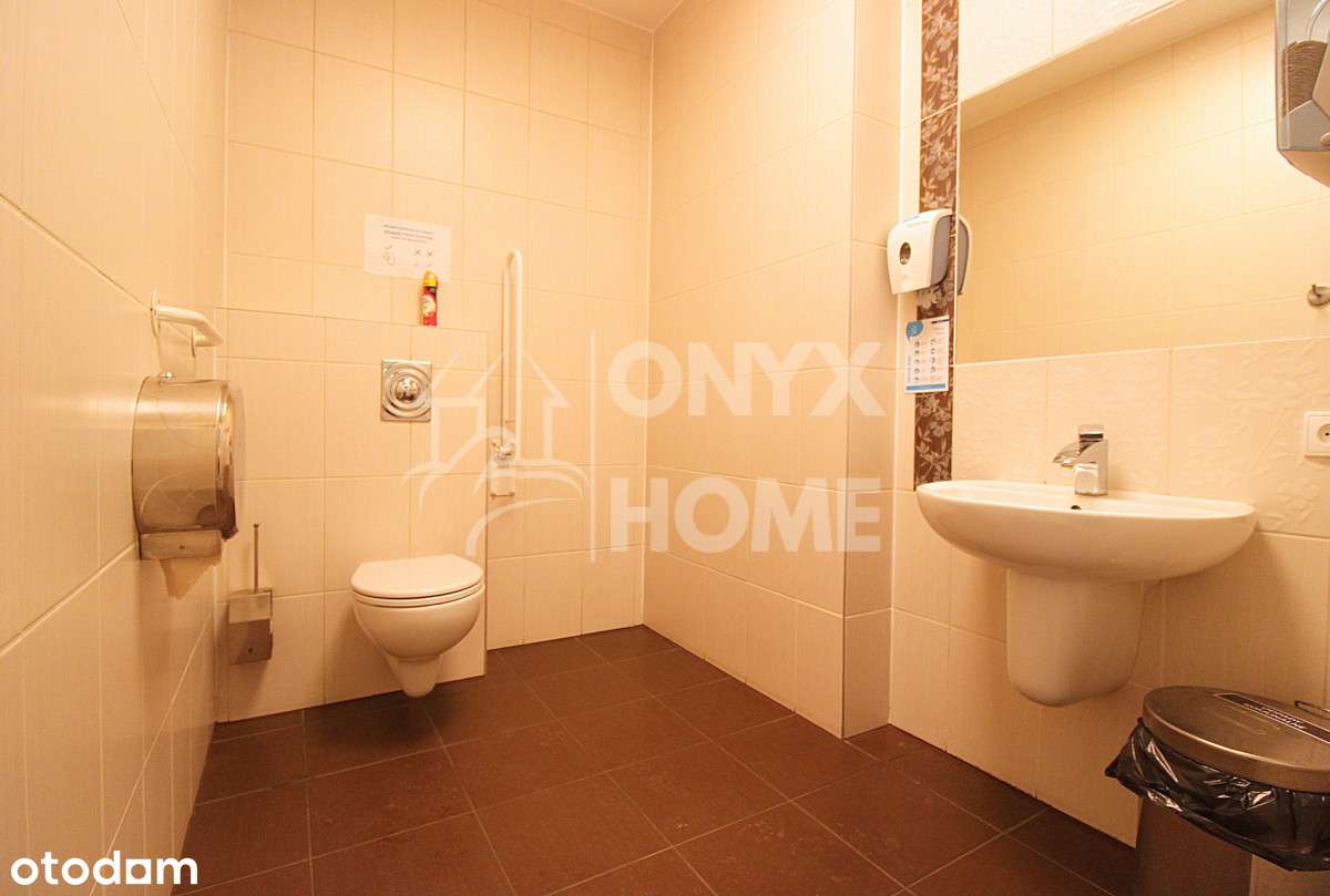 Lokal w centrum Gdyni, z dużym zapleczem 284,74 m2-11