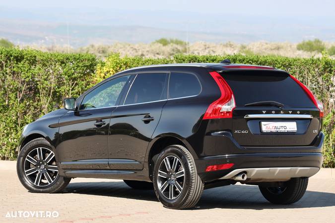 Volvo XC 60 D3 Geartronic Momentum - 2