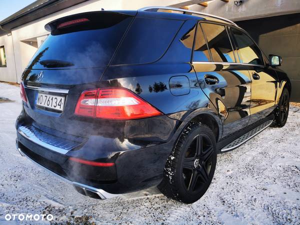 Mercedes-Benz ML 63 AMG 4Matic AMG SPEEDSHIFT 7G-TRONIC - 7