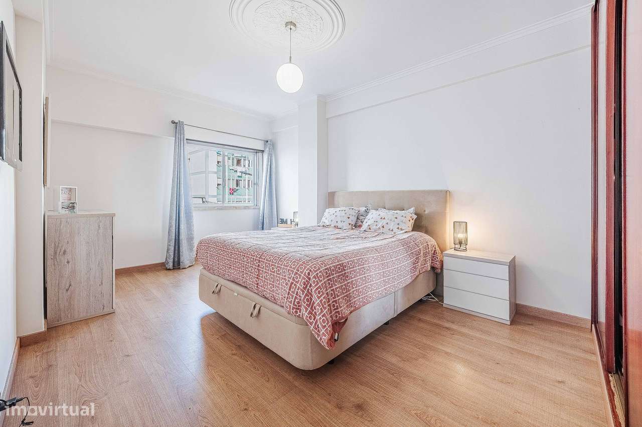 T2 totalmente remodelado no Cacém-17