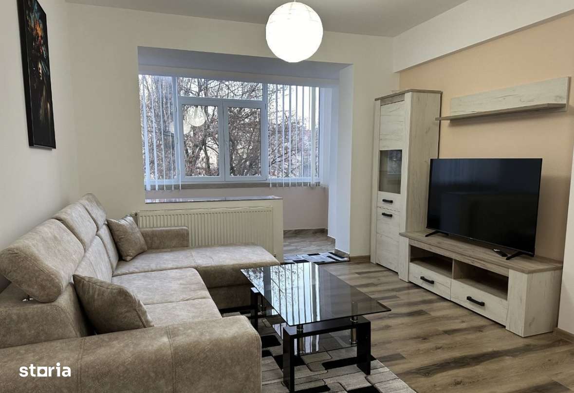 Apartament 3 camere, renovat , balcon, Piata Romana