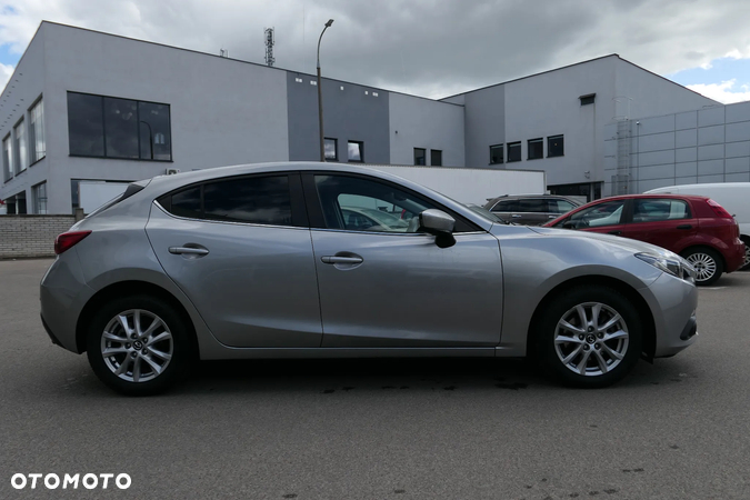 Mazda 3 - 8