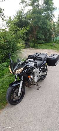 Yamaha FZS - 25