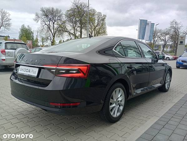 Skoda Superb 1.5 TSI Ambition DSG - 6