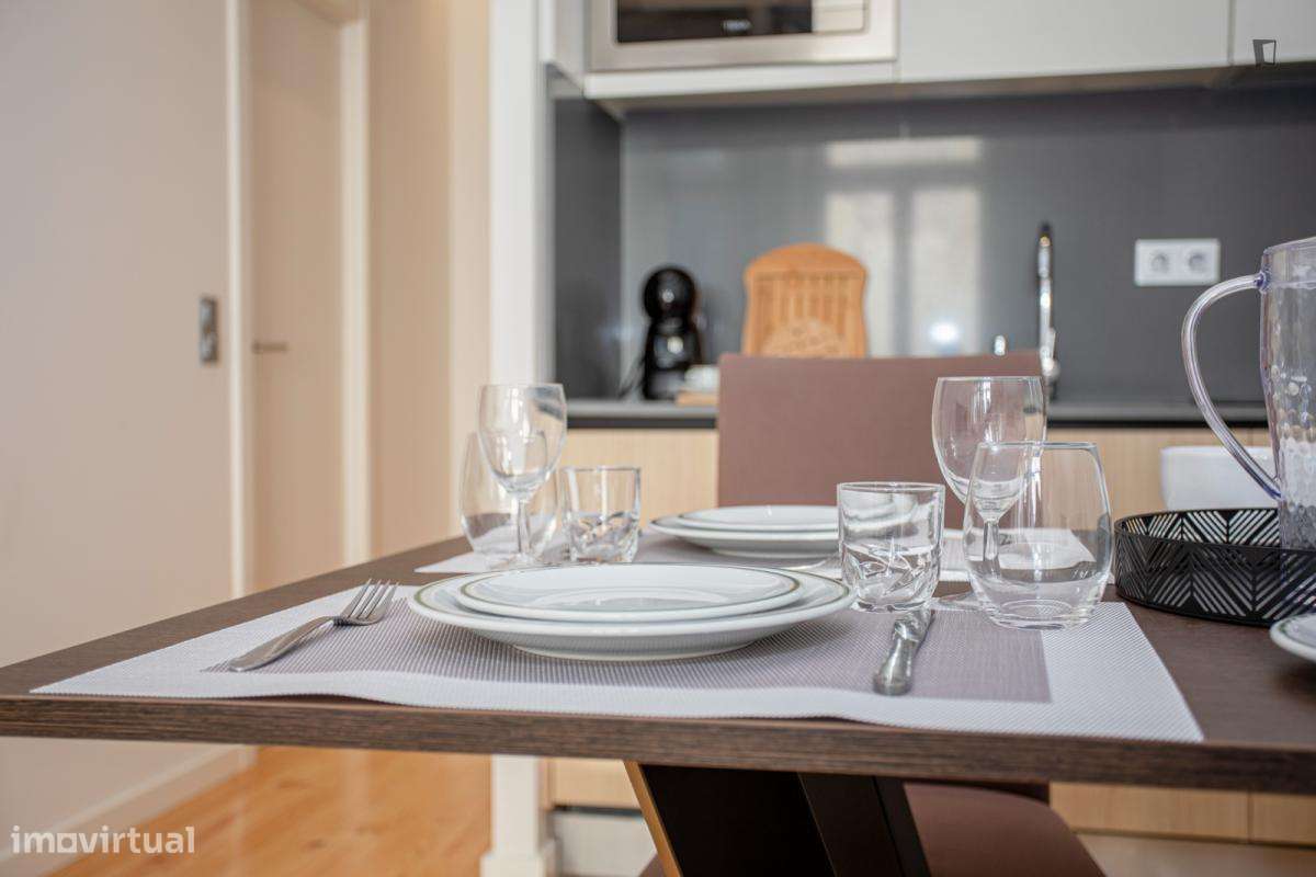 Apartamento com 1 quartos - localizado em Sé Porto - Grande imagem: 4/10