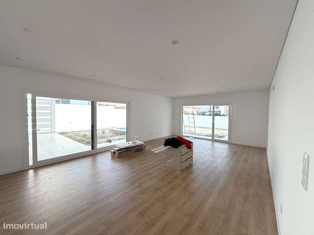 Moradia Terrea a venda em Azeitão com 4 suites e Piscina - Grande imagem: 5/23